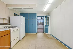 6077 E 20th St, Tucson, AZ 85711 - Photo 8