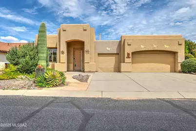 2303 E Desert Pueblo Pass, Green Valley, AZ 85614 - Photo 2