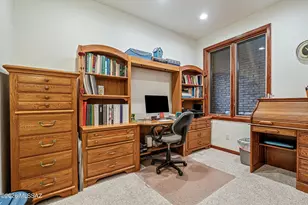 3892 N Mountain Cove Dr, Tucson, AZ 85750 - Photo 30