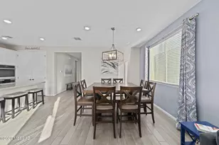 7956 S Silver Lillie Way, Tucson, AZ 85747 - Photo 14