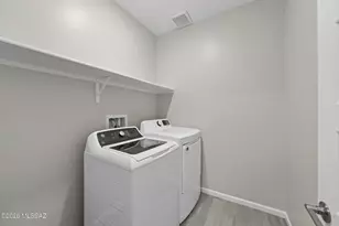 7956 S Silver Lillie Way, Tucson, AZ 85747 - Photo 26
