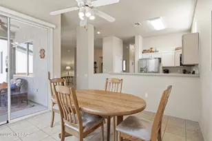 297 N Crescent Bell Dr, Green Valley, AZ 85614 - Photo 14