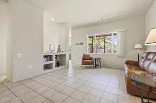 297 N Crescent Bell Dr, Green Valley, AZ 85614 - Photo 6