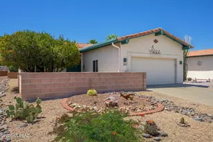 297 N Crescent Bell Dr, Green Valley, AZ 85614 - Photo 2