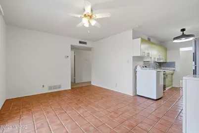8041 E Julia Street, Tucson, AZ 85710 - Photo 16