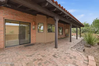 1072 W Camino Urbano, Green Valley, AZ 85622 - Photo 8