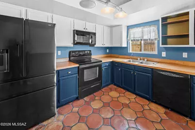 2015 W Brittain Drive, Tucson, AZ 85705 - Photo 12