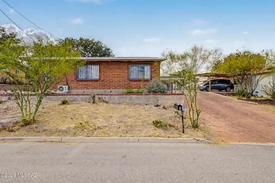 451 N Macnab Drive N #A&B, Nogales, AZ 85621 - Photo 2