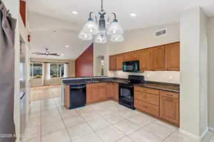 2350 E Skywalker Way, Green Valley, AZ 85614 - Photo 16