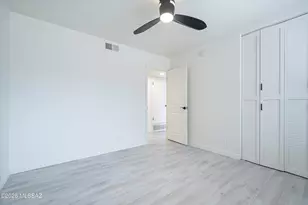 8302 E Kenyon Dr, Tucson, AZ 85710 - Photo 22