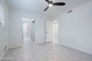 8302 E Kenyon Dr, Tucson, AZ 85710 - Photo 8