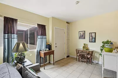 1810 E Blacklidge Drive #121, Tucson, AZ 85719 - Photo 6