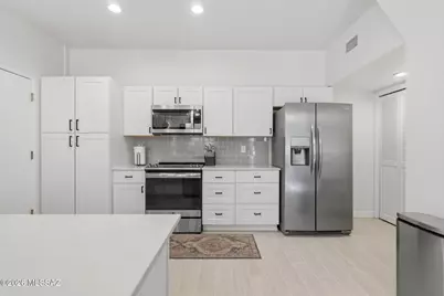 6480 N Green Briar Drive, Tucson, AZ 85718 - Photo 12