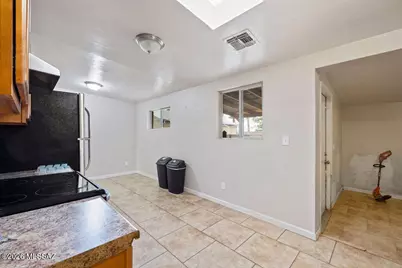 1301 W Kleindale Road, Tucson, AZ 85705 - Photo 12