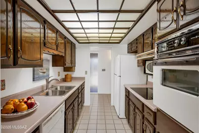 9027 E Palms Park Drive, Tucson, AZ 85715 - Photo 10