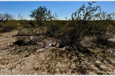 000 Rostam Road, Marana, AZ 85658 - Photo 2