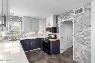 225 W 1st Street, Tucson, AZ 85705 - Photo 18
