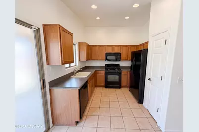 1067 E Lyle Canyon Drive, Sahuarita, AZ 85629 - Photo 2