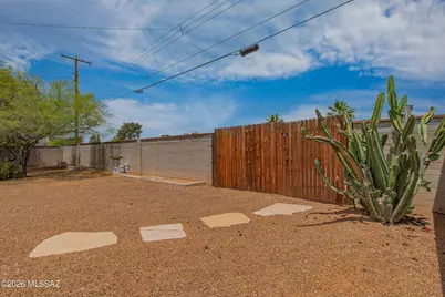 7449 E 18th Street, Tucson, AZ 85710 - Photo 38