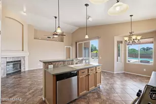 266 S Sonoran Heights Dr, Tucson, AZ 85748 - Photo 18