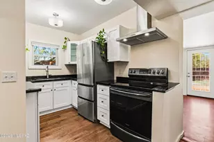 437 E Blacklidge Dr, Tucson, AZ 85705 - Photo 4