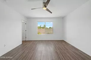 8675 E Seabury Ct, Tucson, AZ 85710 - Photo 20