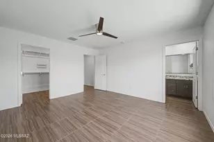 8675 E Seabury Ct, Tucson, AZ 85710 - Photo 18