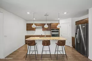 8675 E Seabury Ct, Tucson, AZ 85710 - Photo 6