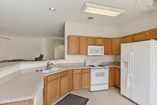 9405 N Sombrero Canyon Dr, Tucson, AZ 85743 - Photo 10