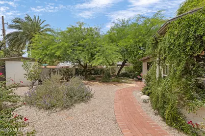 220 S El Volador Street, Tucson, AZ 85711 - Photo 46