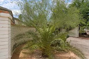 220 S El Volador St, Tucson, AZ 85711 - Photo 48