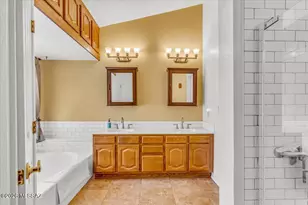 1702 W Sunridge Dr, Tucson, AZ 85704 - Photo 28