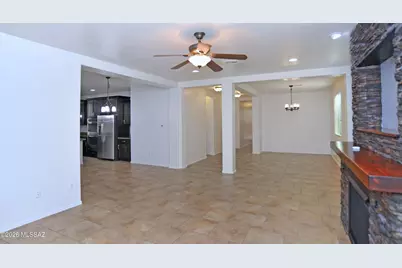 12111 N Golden Mirror Drive, Marana, AZ 85658 - Photo 16