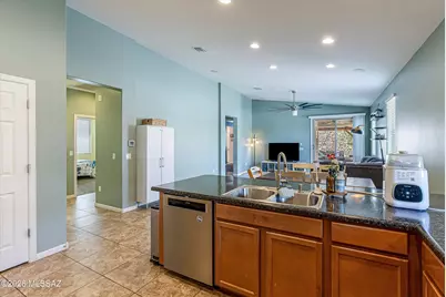 11338 E Squash Blossom Loop, Tucson, AZ 85747 - Photo 12