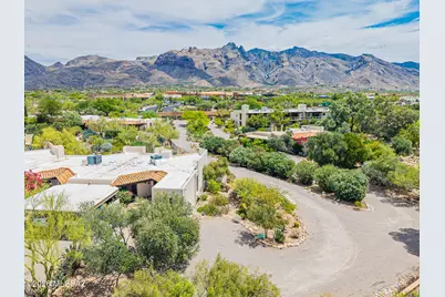 2600 E Skyline Drive #17, Tucson, AZ 85718 - Photo 2