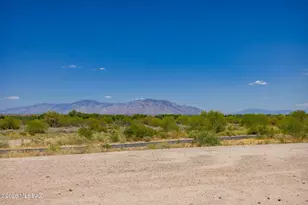8684 N Sayante Way, Tucson, AZ 85743 - Photo 18