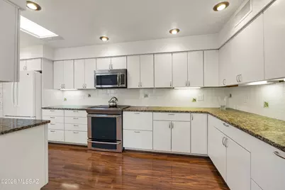 6250 N Campbell Avenue, Tucson, AZ 85718 - Photo 14