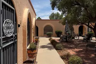 181 W Calle Del Ano, Green Valley, AZ 85614 - Photo 2