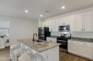 9305 N Peridot Vis Ave, Tucson, AZ 85742 - Photo 12