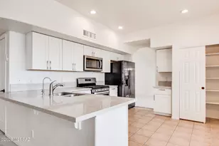 11281 N Chynna Rose Pl, Tucson, AZ 85737 - Photo 12