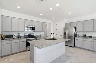 32983 S Expedition Ct, Red Rock, AZ 85145 - Photo 8