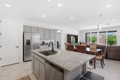32983 S Expedition Court, Red Rock, AZ 85145 - Photo 6