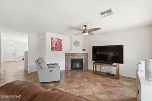 5758 W King Snake Dr, Tucson, AZ 85742 - Photo 10