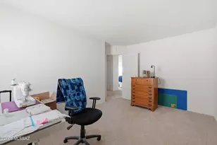 5758 W King Snake Dr, Tucson, AZ 85742 - Photo 22