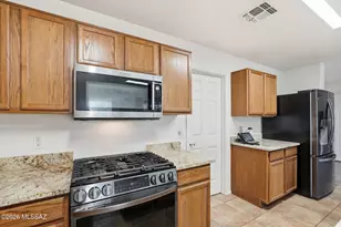 5758 W King Snake Dr, Tucson, AZ 85742 - Photo 16