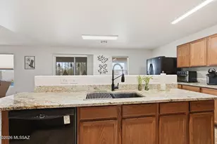 5758 W King Snake Dr, Tucson, AZ 85742 - Photo 14