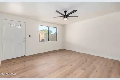 2412 E Warwick Vista, Tucson, AZ 85713 - Photo 4