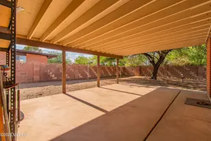 8149 E Colette Pl, Tucson, AZ 85710 - Photo 6