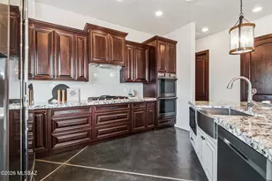 702 W Cresta Loma Dr, Tucson, AZ 85704 - Photo 16