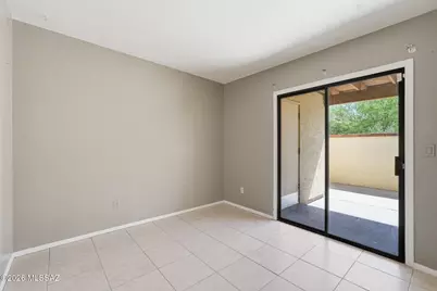 2522 N Ironwood Ridge Drive #., Tucson, AZ 85745 - Photo 4